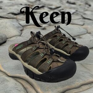Keen Mens Newport Slides Sz 8.5 Slip Resistant Adj Bungee Lacing Shock Absorb